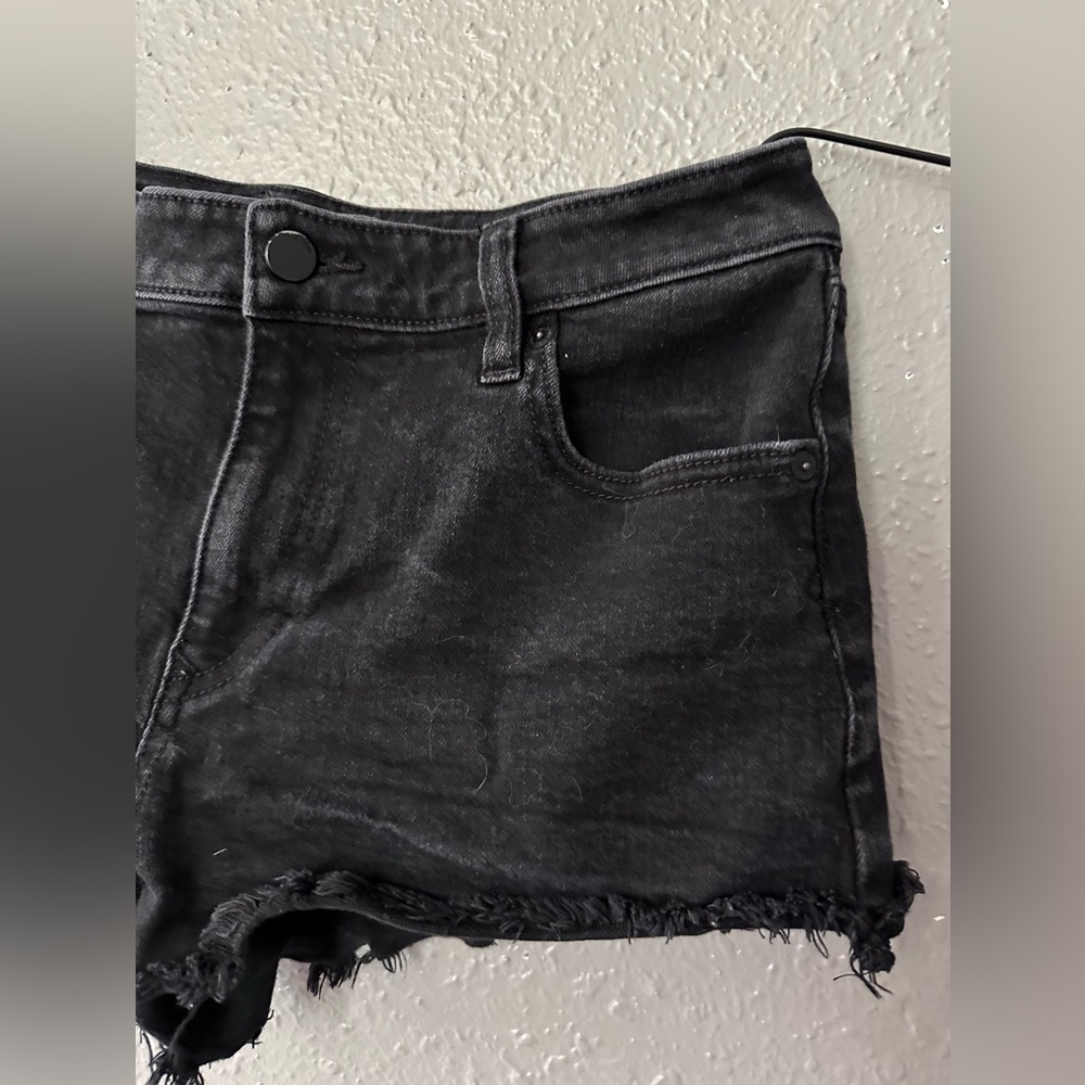 Women’s Volcom Size 28 Black Stoney Stretch Denim Jean Cutoff Shorts - Picture 4 of 9